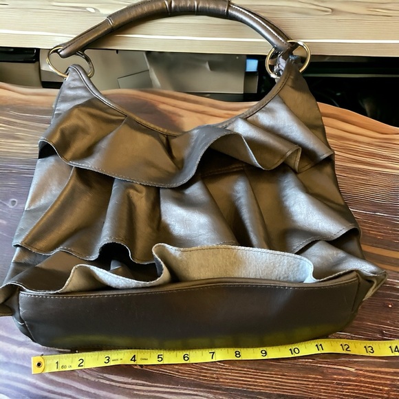 Cato Purse Silver ruffles with chrome Boho shoulder bag 12x4 x10 zi… - Picture 2 of 6